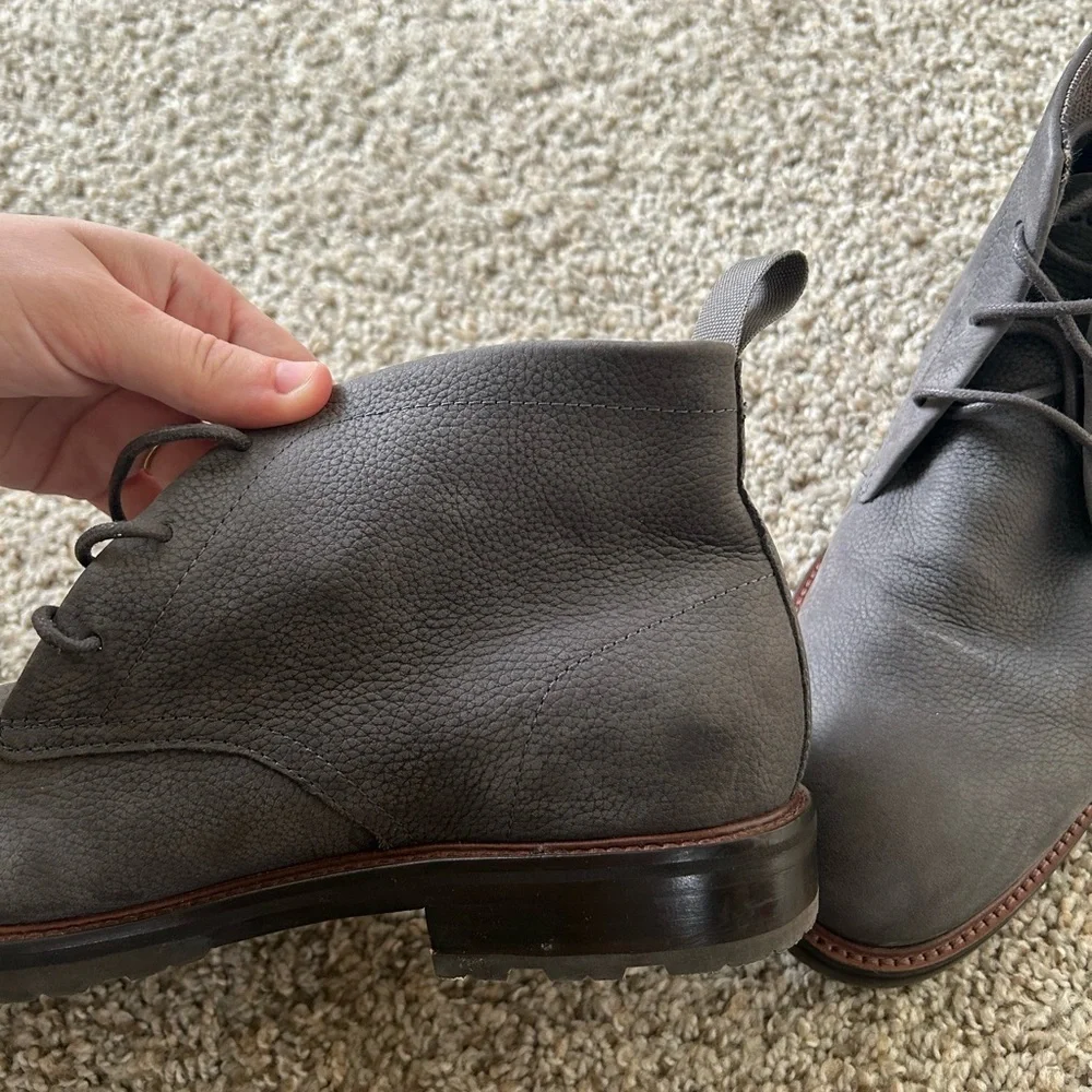 Cole Haan normal signs